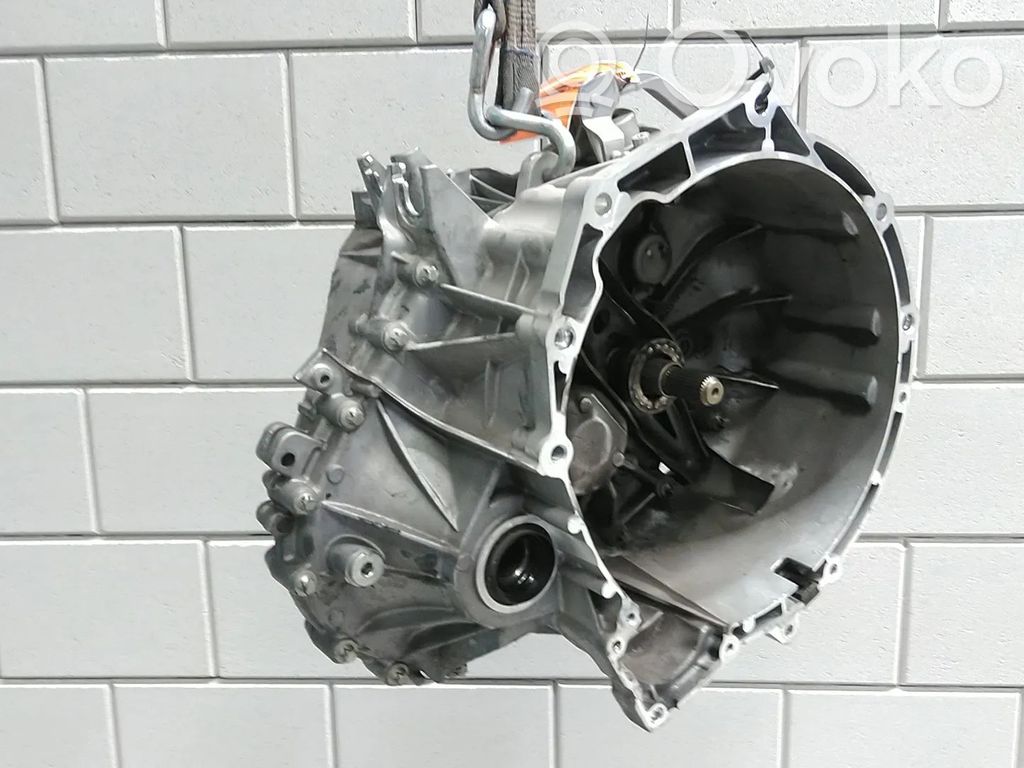 BMW 2 F22 F23 Manualna 5-biegowa skrzynia biegów 