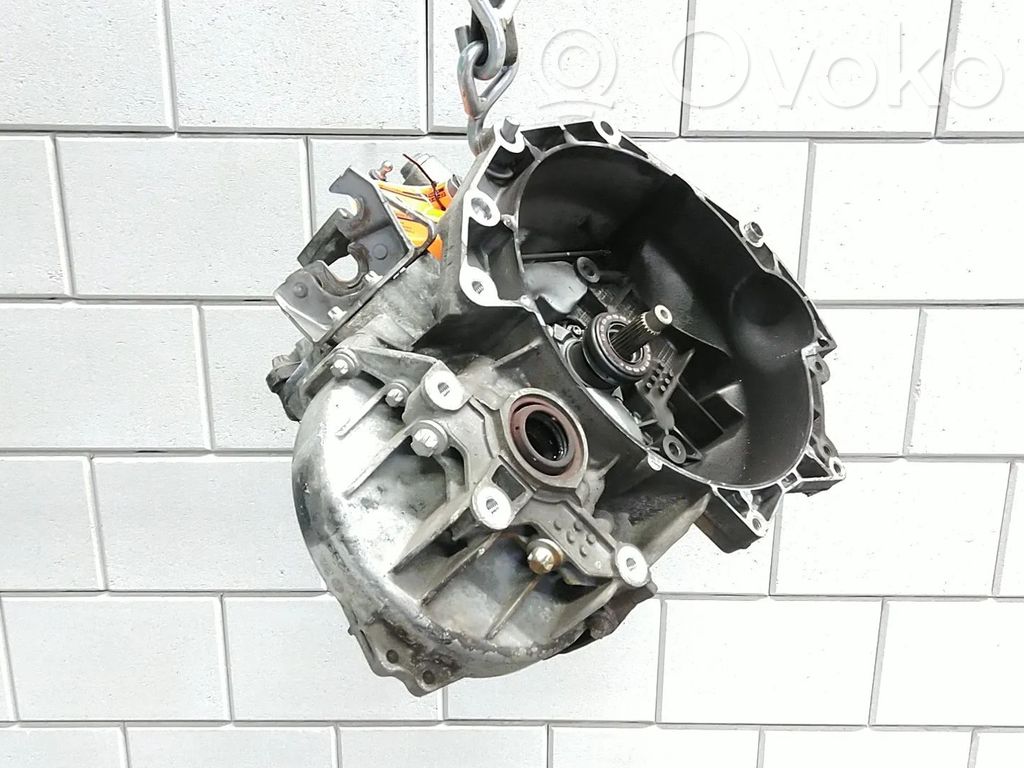 Opel Zafira B Manuaalinen 5-portainen vaihdelaatikko 