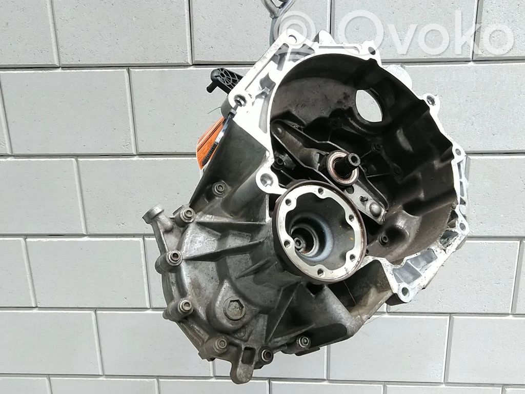 Volkswagen Golf VII Manualna 5-biegowa skrzynia biegów 