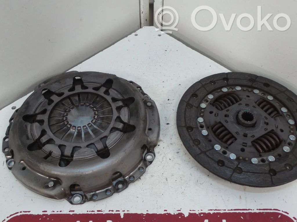 Kytkinsarja   8V217550DE,8V217563DD,BA6RABF
