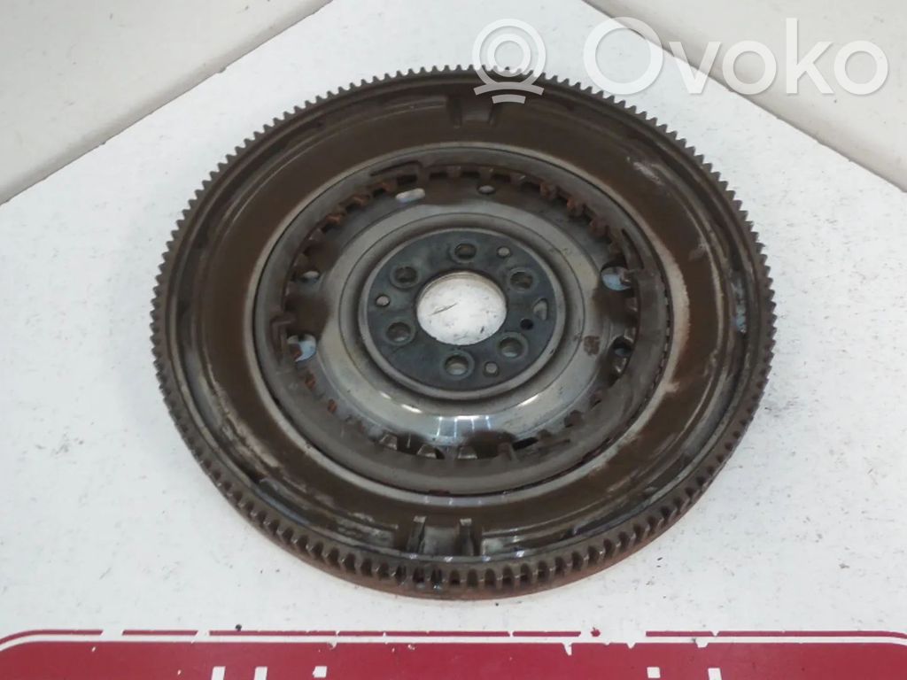 Skoda Yeti (5L) Vauhtipyörä 