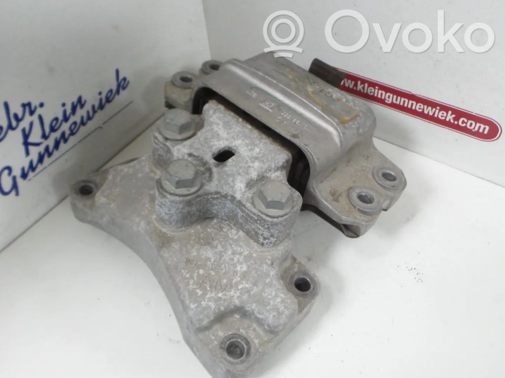 Volkswagen Jetta VI Gearbox mount 