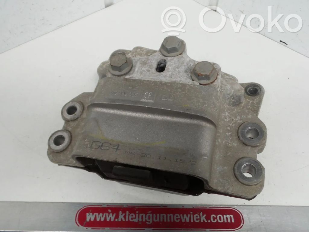 Volkswagen Jetta VI Gearbox mount 