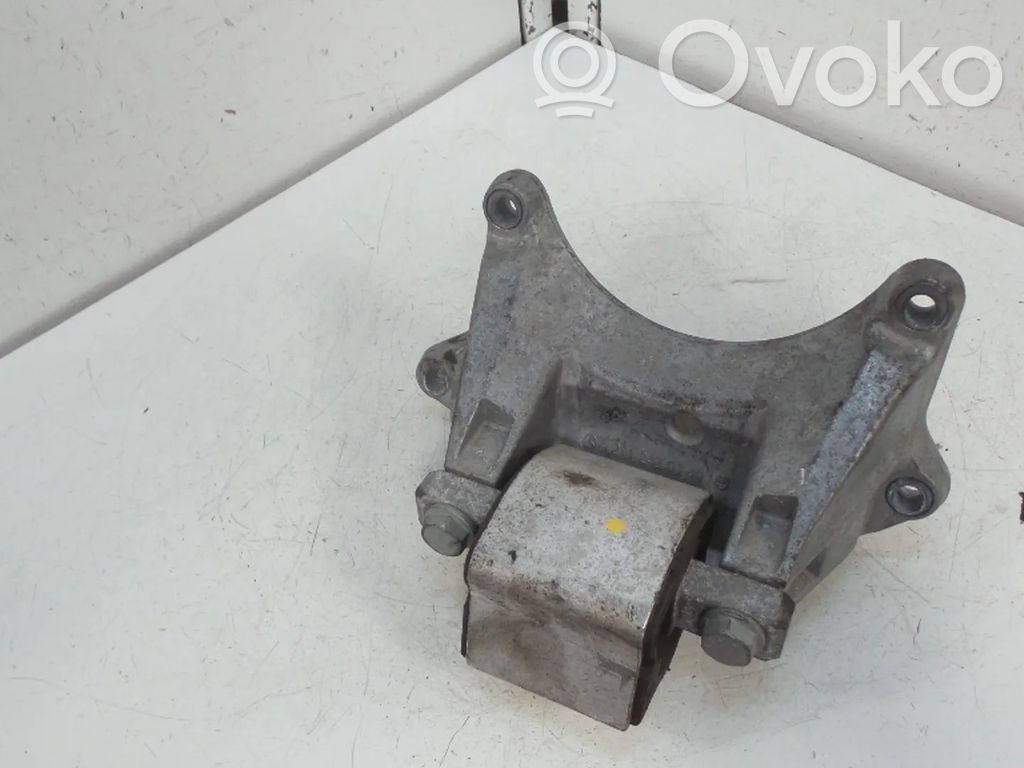 Mercedes-Benz C W204 Soporte de la caja de cambios 