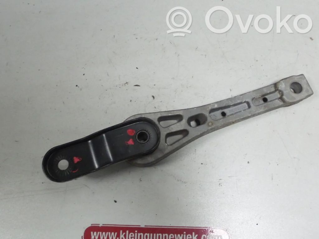 Volkswagen Tiguan Gearbox mount 
