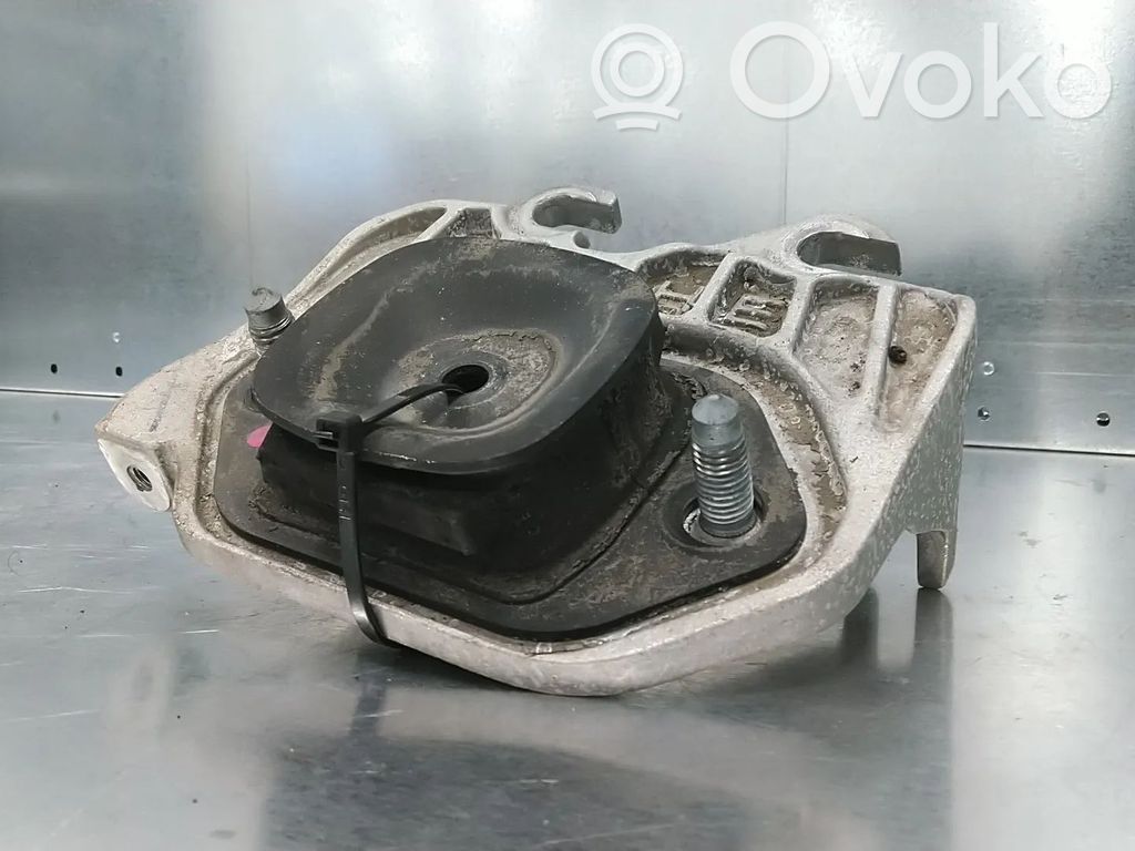 Renault Captur II Gearbox mount 