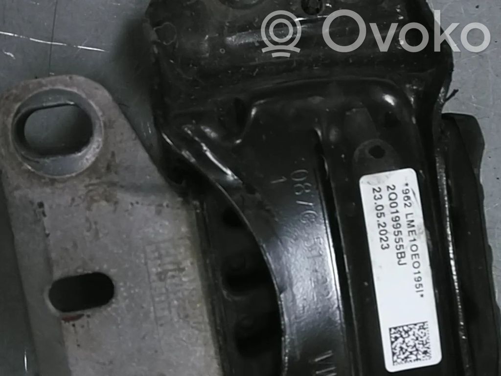 Volkswagen Polo VI Gearbox mount 