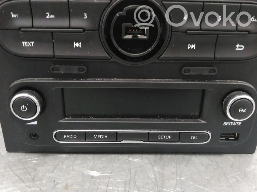 Renault Twingo III Unitate principală radio/CD/DVD/GPS 
