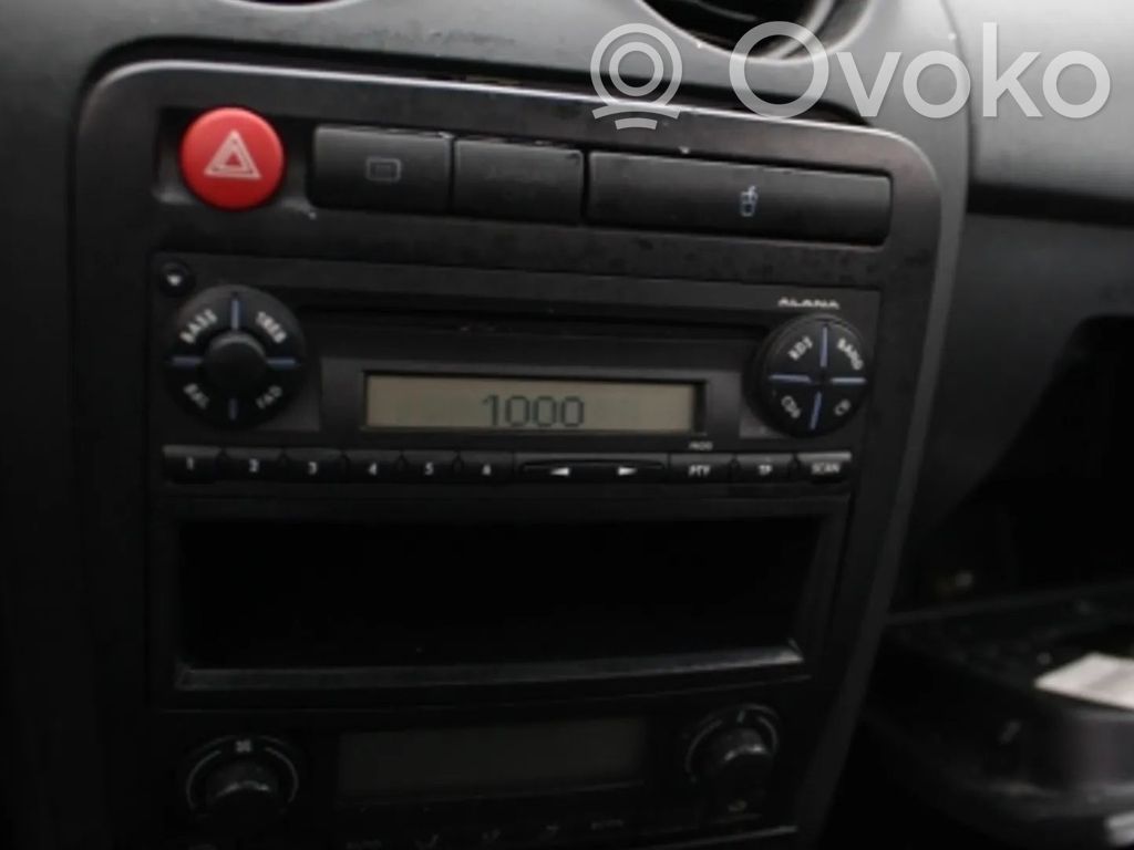 Seat Ibiza III (6L) Panel / Radioodtwarzacz CD/DVD/GPS 