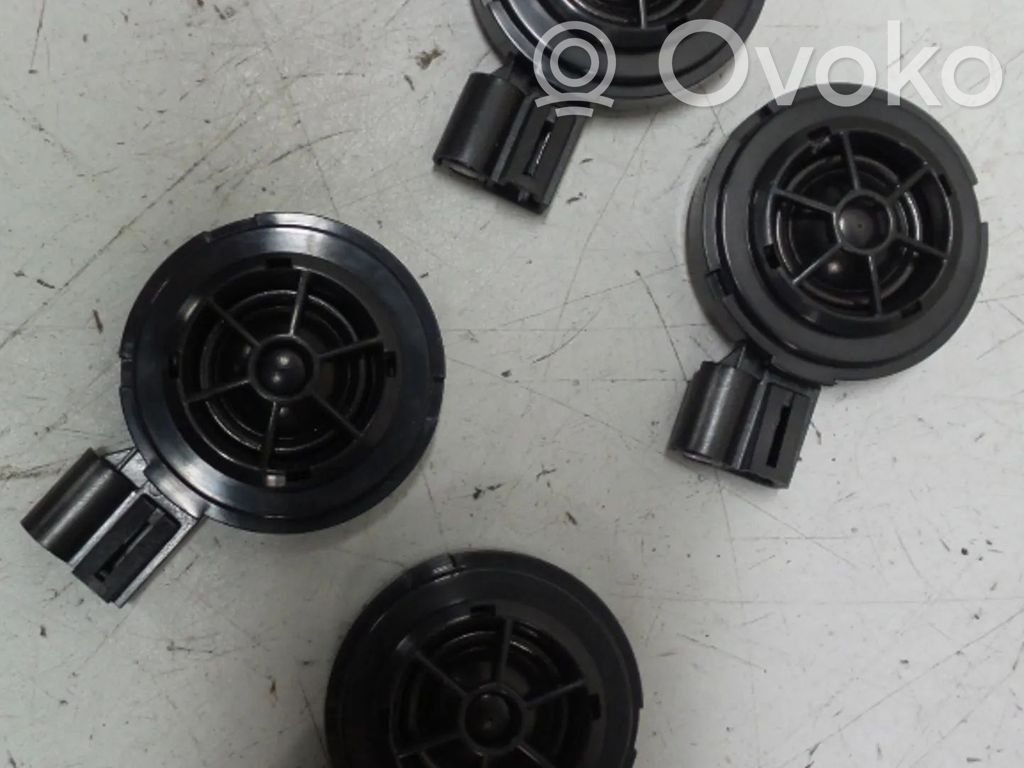Audi Q3 8U Altoparlante portiera anteriore