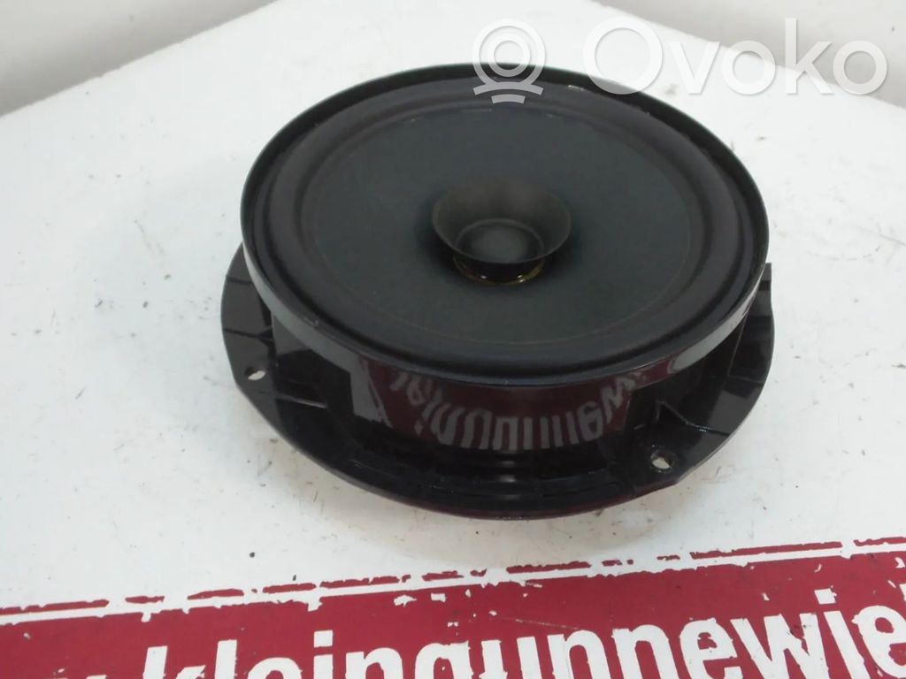 Skoda Rapid (NH) Etuoven kaiutin 