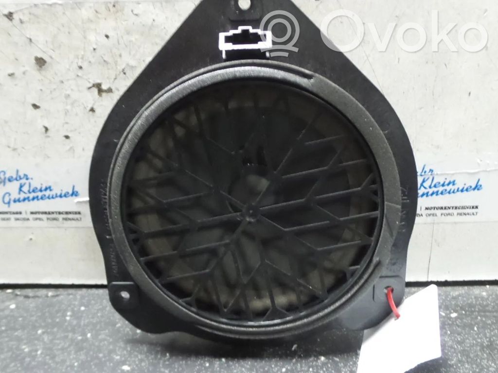 Audi A5 8T 8F Etuoven kaiutin 