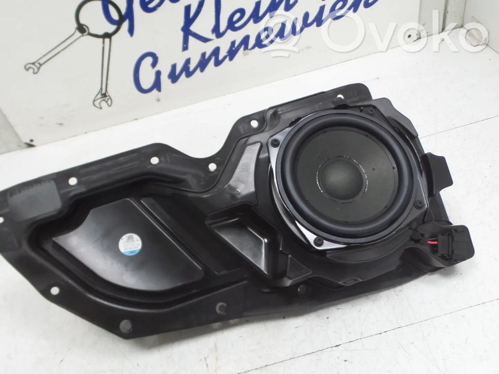 Audi e-tron Front door speaker 