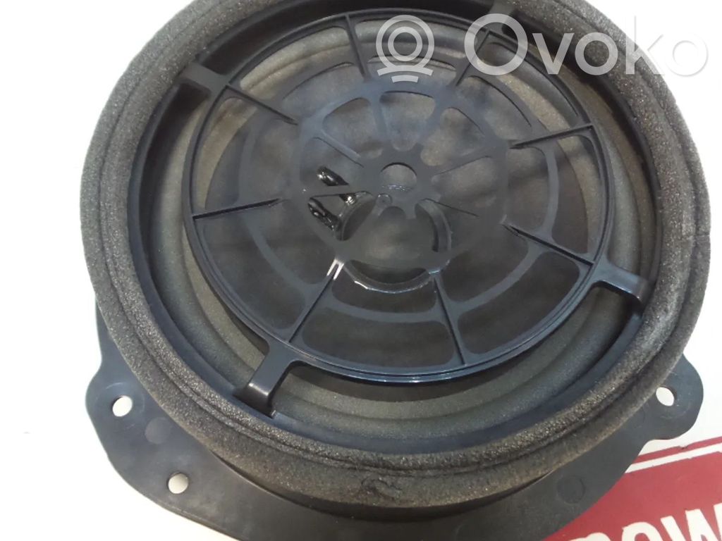 Audi A4 S4 B9 Etuoven kaiutin 