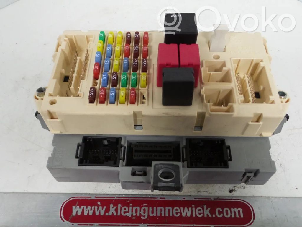Alfa Romeo GT Fuse module 