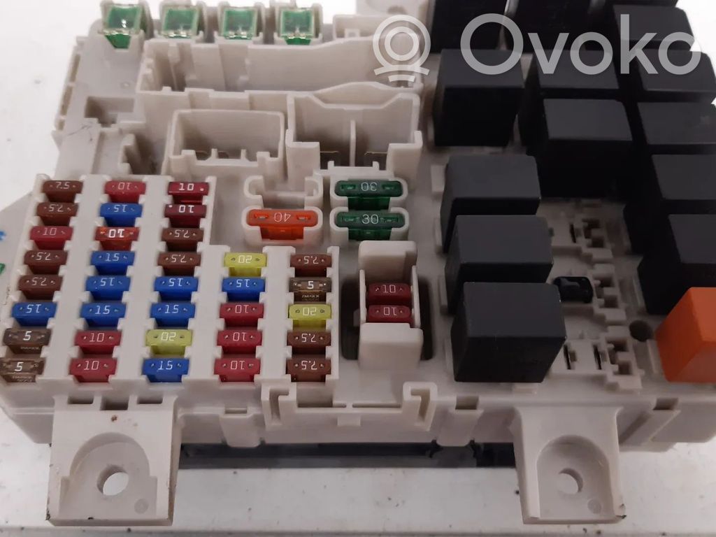 Smart ForFour I Ramka / Moduł bezpieczników 