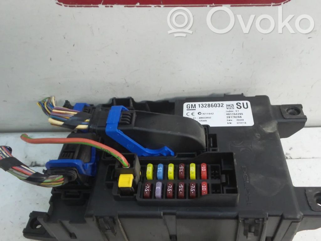 Opel Corsa D Módulo de fusible 