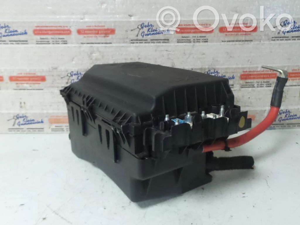 Opel Astra J Módulo de fusible 