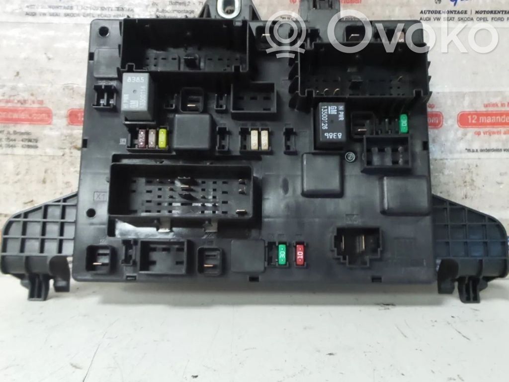 Opel Astra J Modulo fusibile 
