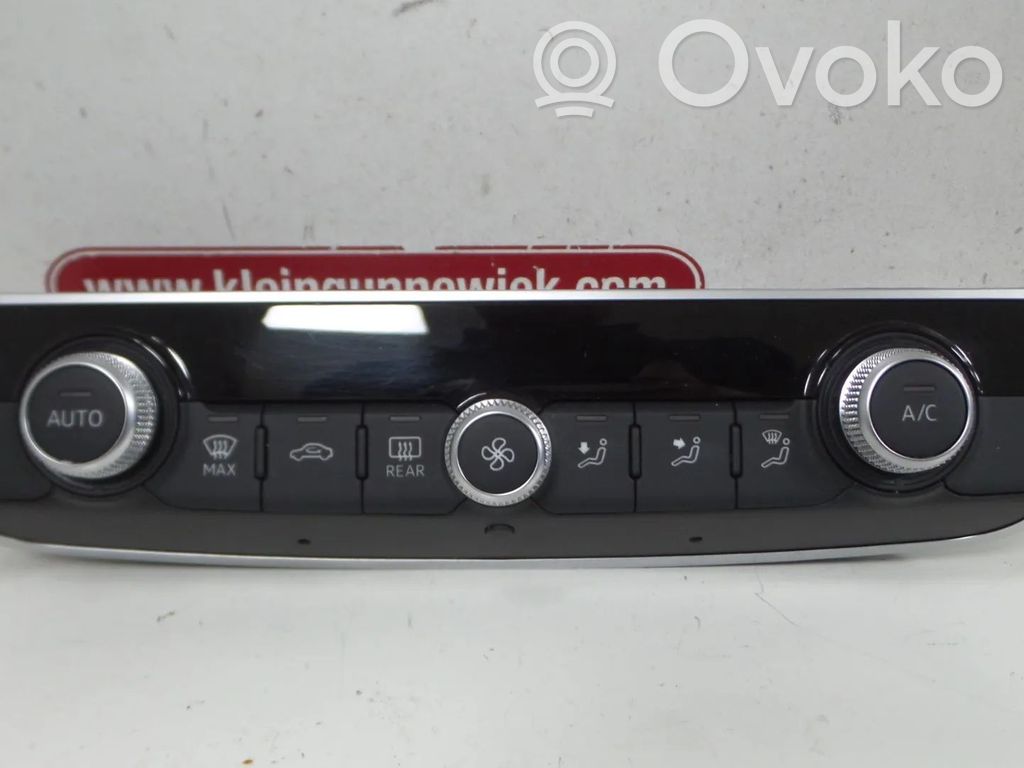 Audi Q3 F3 Climate control unit 