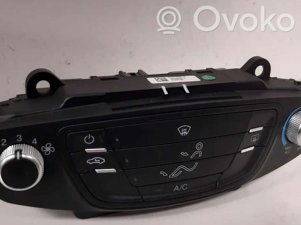 Climate control unit   AV1T19980AF