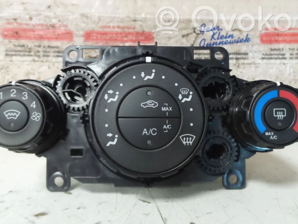 Ford Fiesta Panel klimatyzacji 