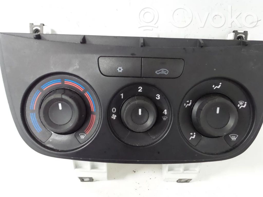 Opel Combo D Climate control unit 