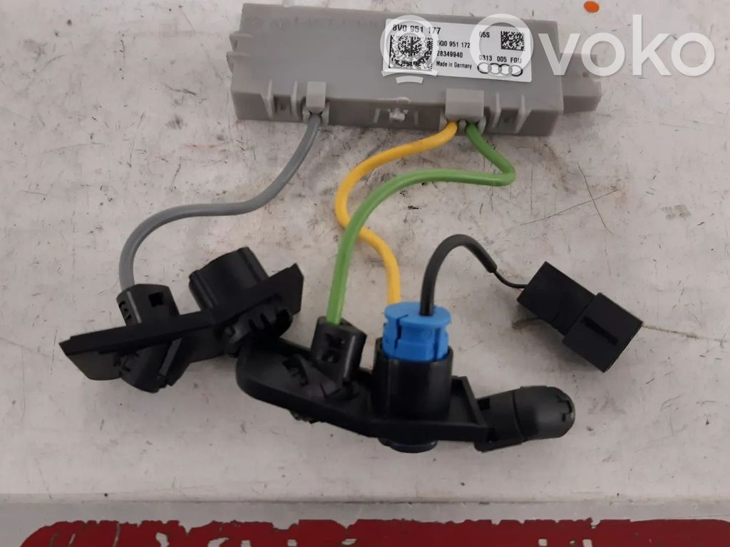 Capteur   8V0951177