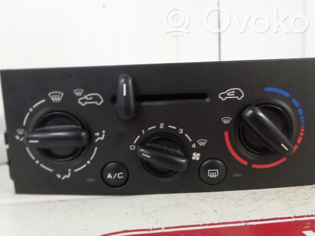 Peugeot 207 Climate control unit 