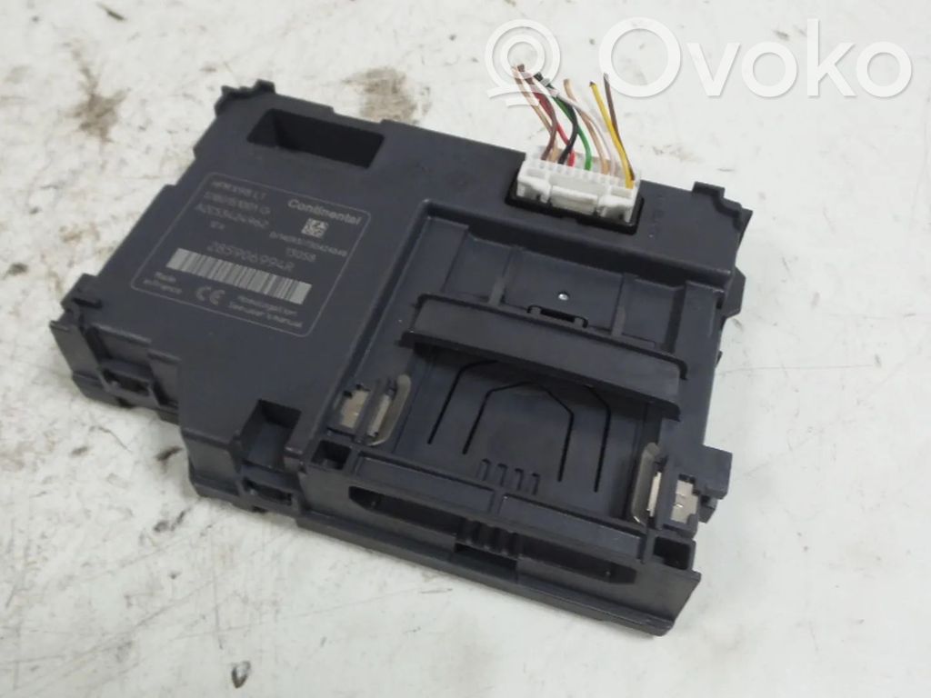 Renault Clio IV Ignition key card reader 