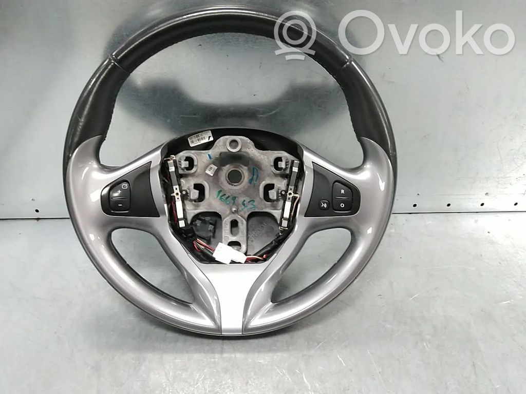 Renault Clio IV Ohjauspyörä 