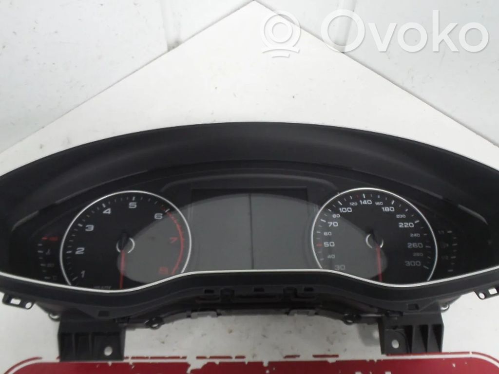 Audi A4 S4 B9 Licznik / Prędkościomierz 