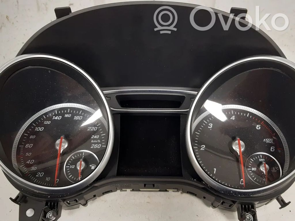 Mercedes-Benz CLA C117 X117 W117 Vitezometru (grup de instrumente) 