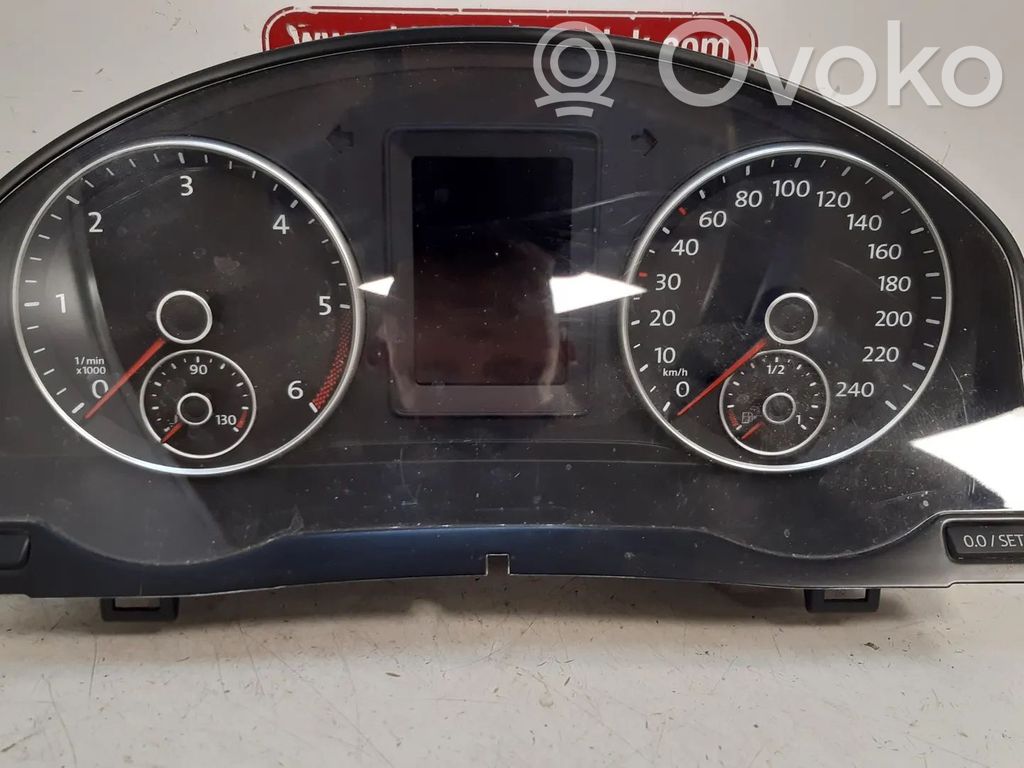 Volkswagen Golf VI Speedometer (instrument cluster) 