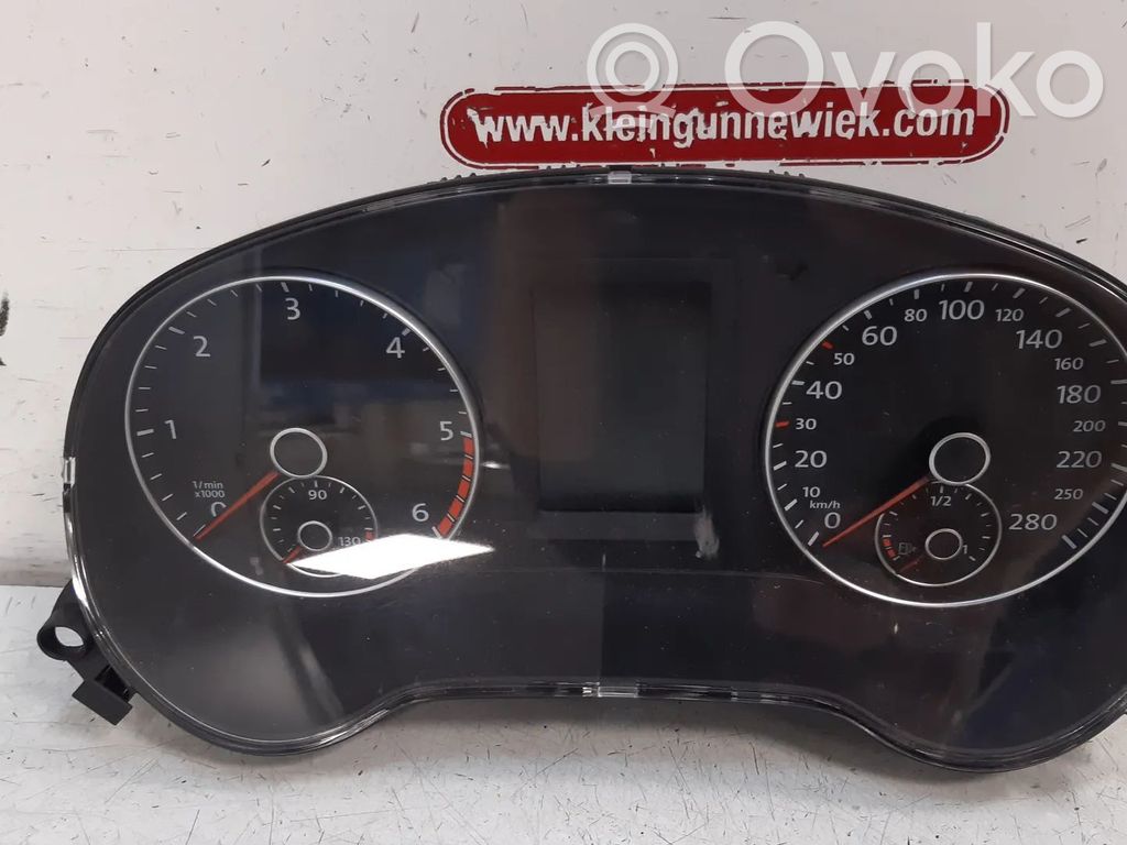 Volkswagen Jetta VI Tachimetro (quadro strumenti)