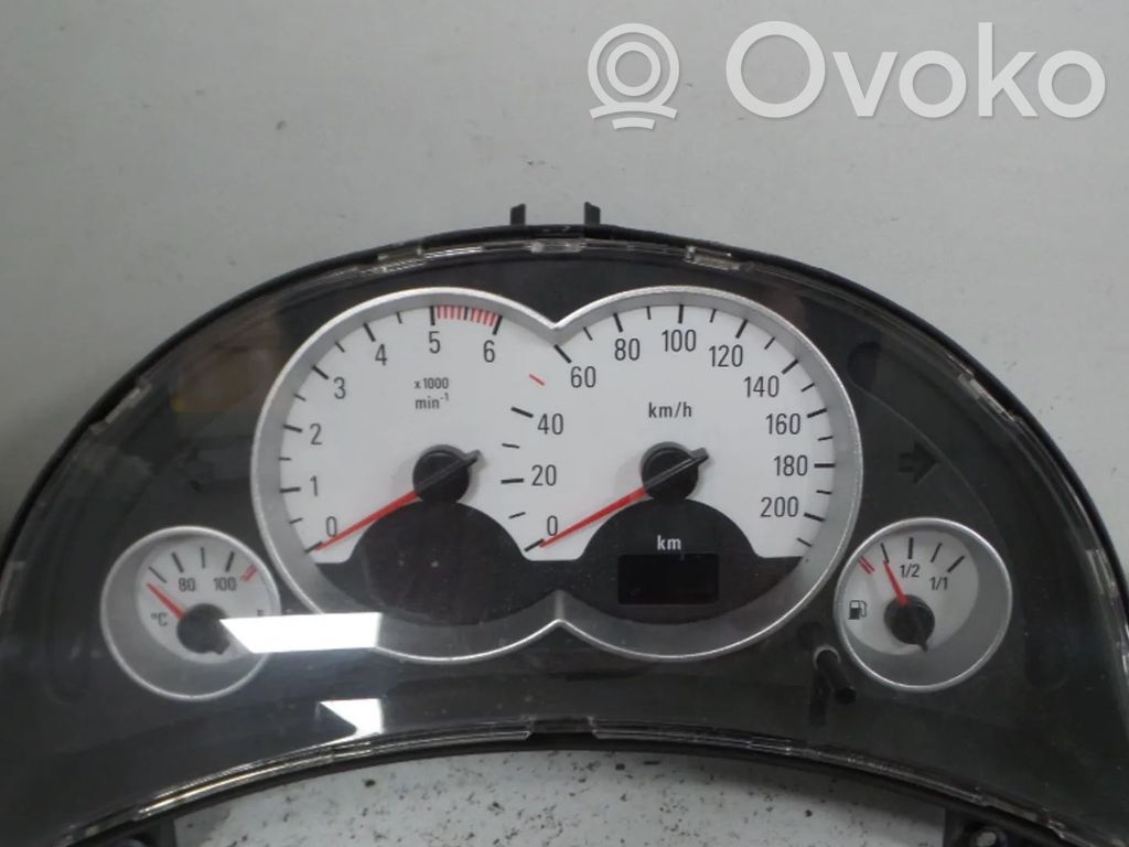 Opel Corsa C Speedometer (instrument cluster) 