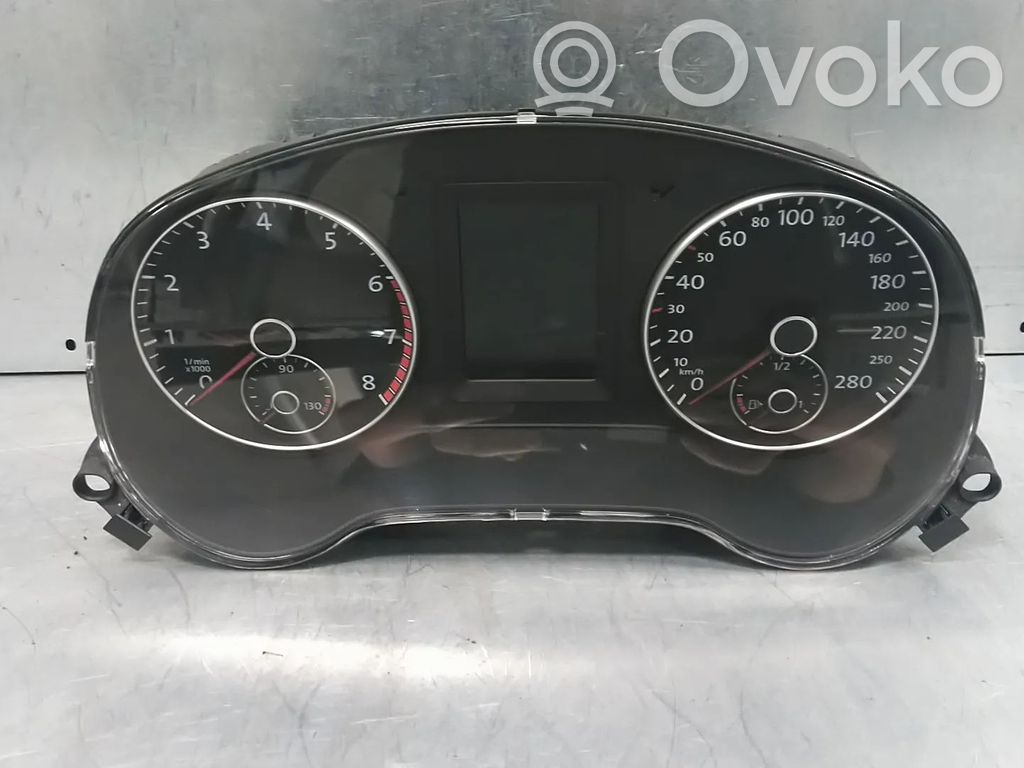 Volkswagen Jetta VI Speedometer (instrument cluster) 