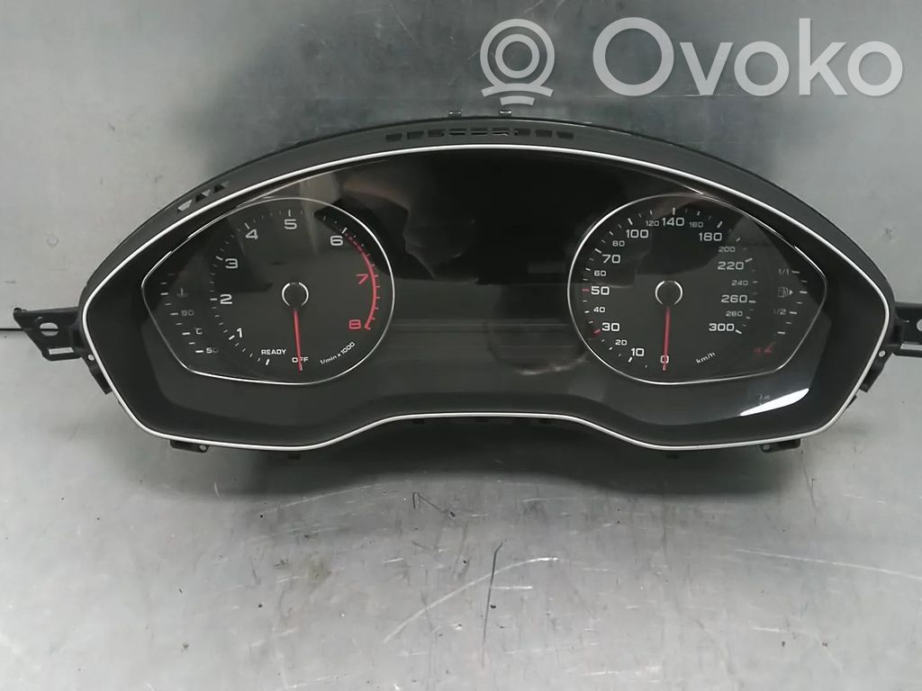 Audi A5 Speedometer (instrument cluster) 
