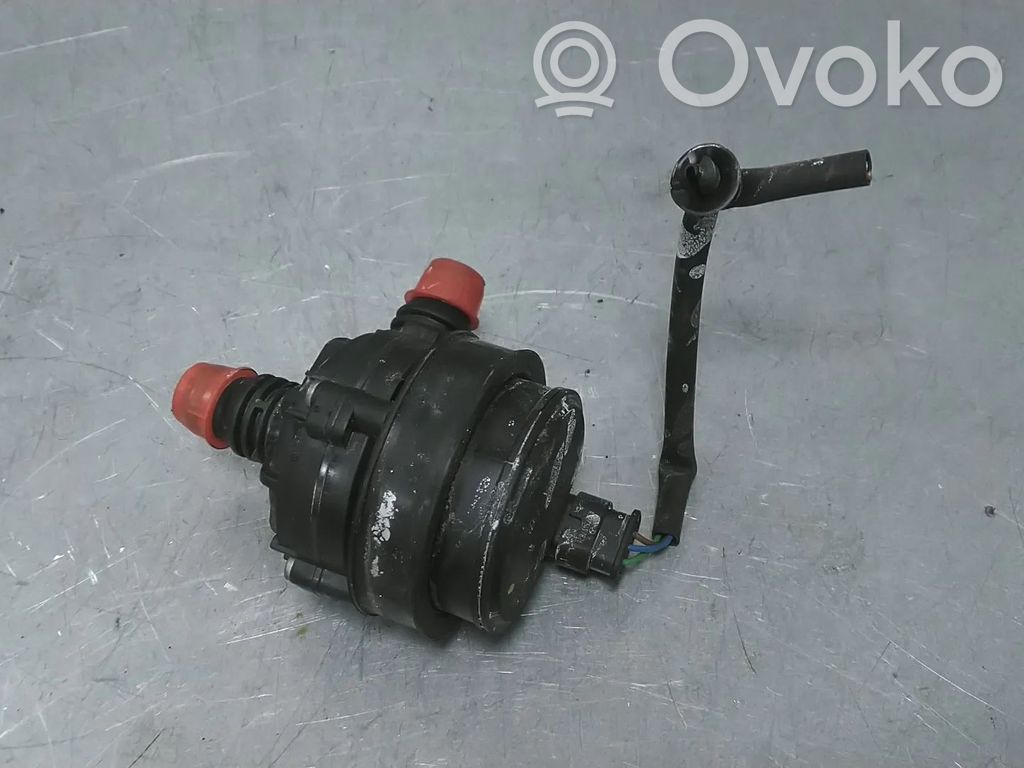 Mercedes-Benz A W177 Bomba de agua