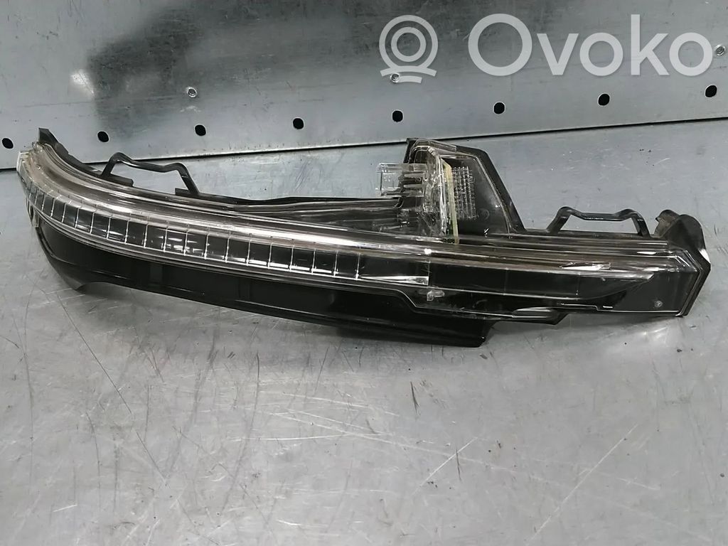 Audi Q7 4M Front door wing mirror part 
