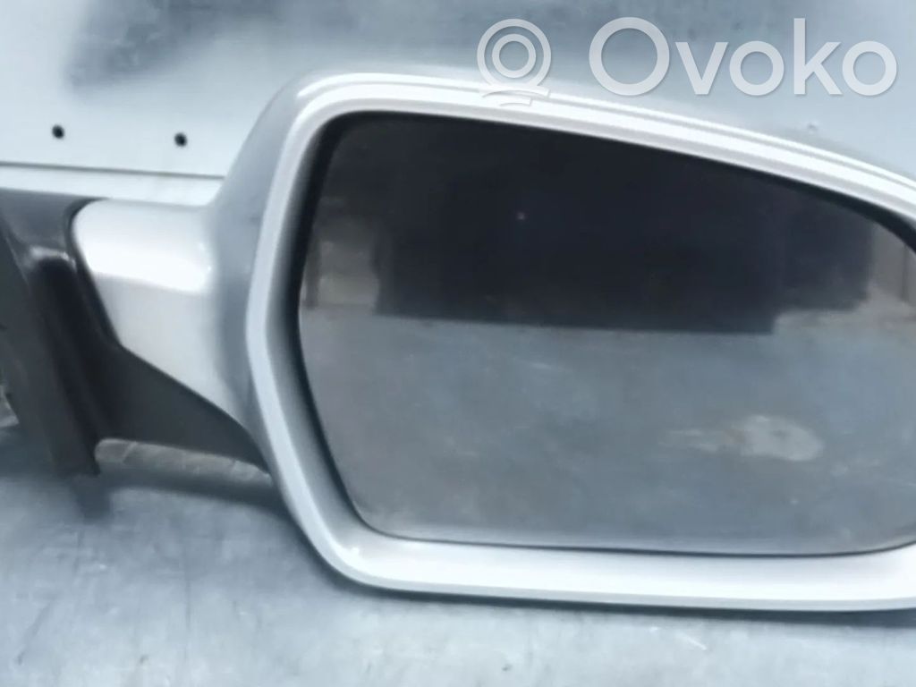 Audi A4 S4 B8 8K Elektryczne lusterko boczne drzwi przednich 
