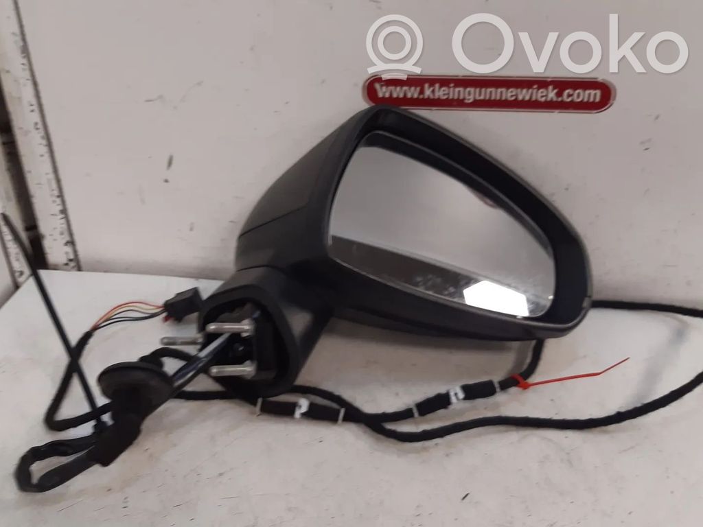 Front door electric wing mirror