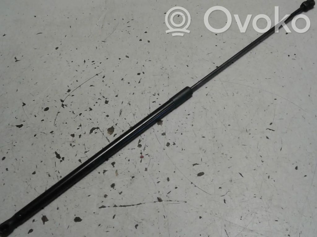 Volkswagen PASSAT B8 Amortizor capotă motor 