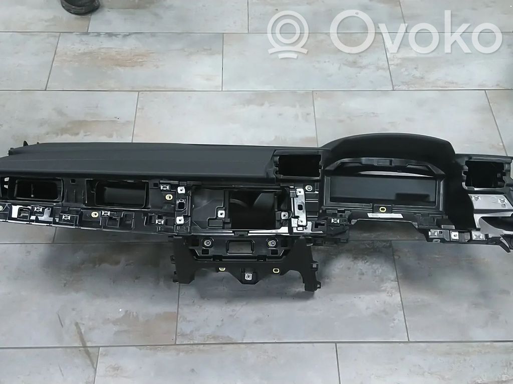 Audi A3 8Y Kojelauta 