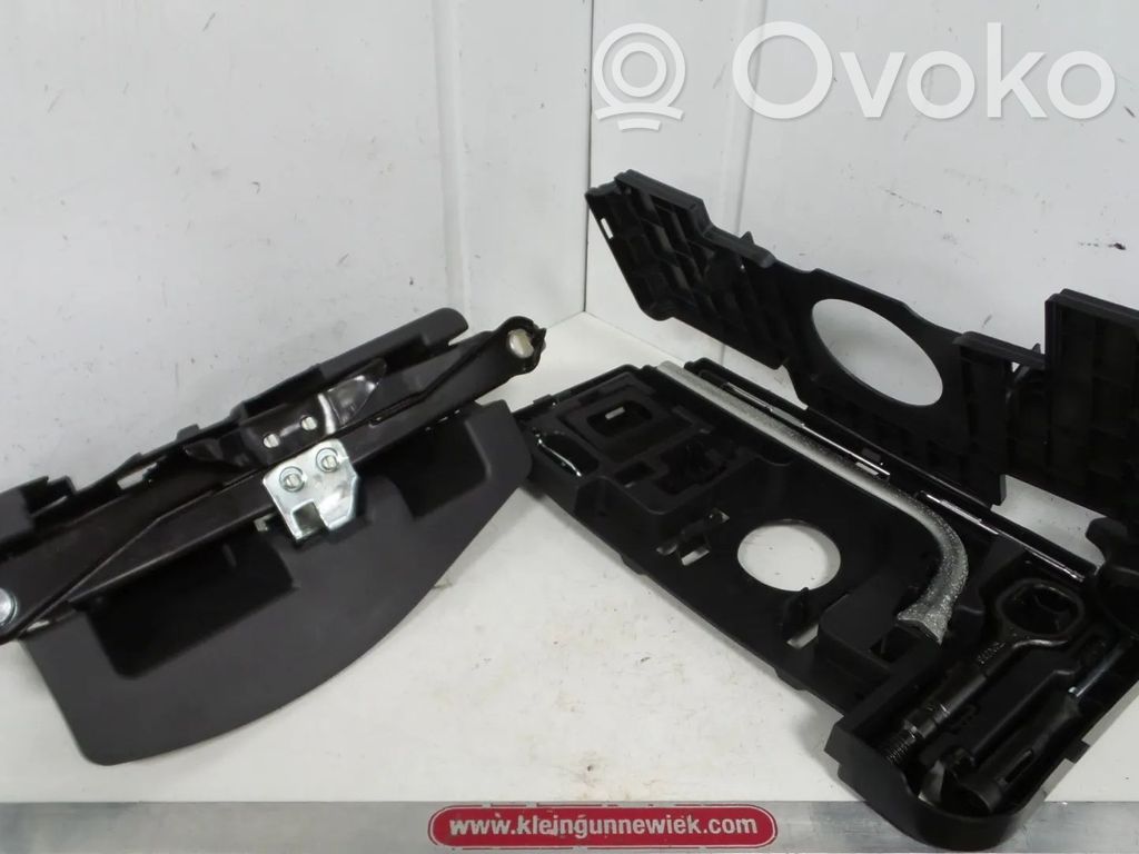Audi A5 8T 8F Otros repuestos del interior 