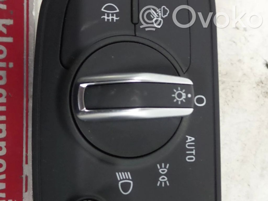 Otros repuestos del interior   8V0941531AR