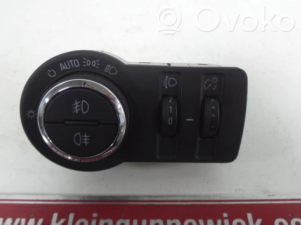 Opel Astra J Otros repuestos del interior 