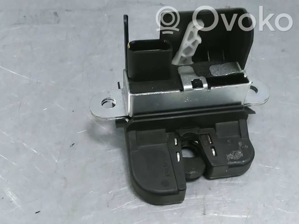 Volkswagen Polo V 6R Zamek klapy tylnej / bagażnika 