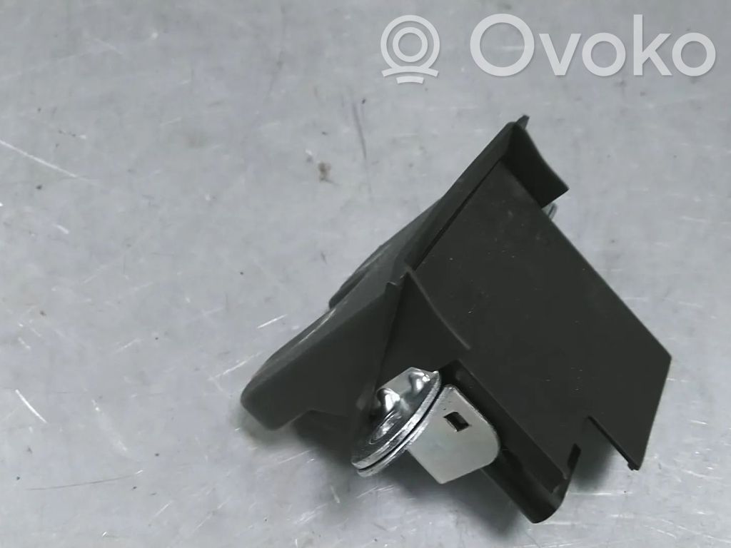 Volkswagen Polo V 6R Zamek klapy tylnej / bagażnika 