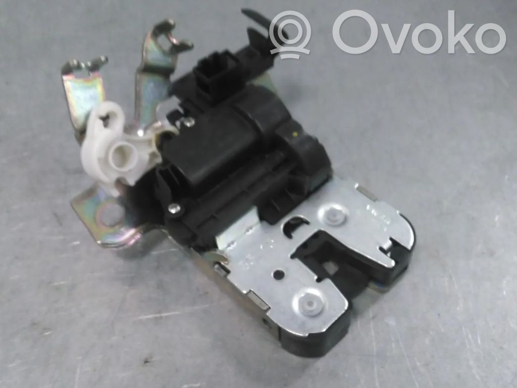 Audi A4 S4 B9 Blocco/chiusura/serratura del portellone posteriore/bagagliaio 